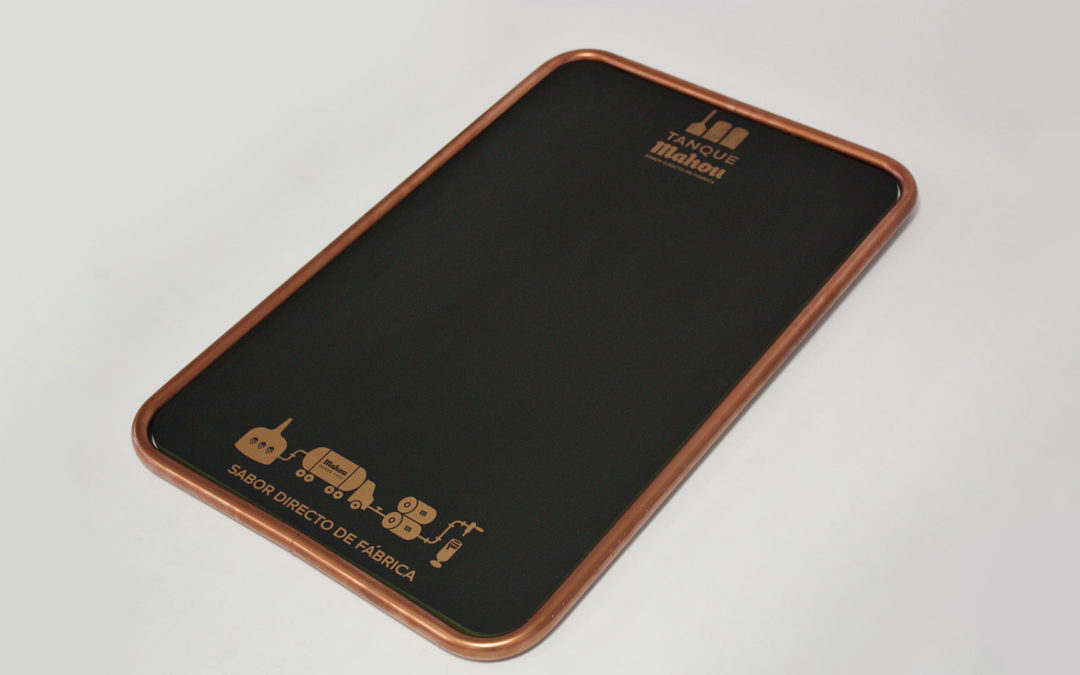 Pizarra Personalizada. Mahou «Tanque»
